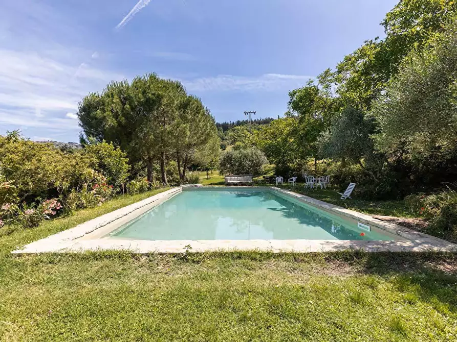 Immagine 42 di Casa colonica in vendita  a Castellina In Chianti