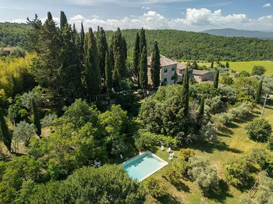 Immagine 35 di Casa colonica in vendita  a Castellina In Chianti