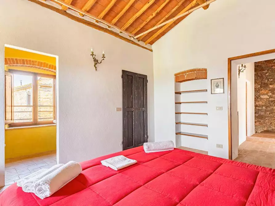 Immagine 33 di Casa colonica in vendita  a Castellina In Chianti