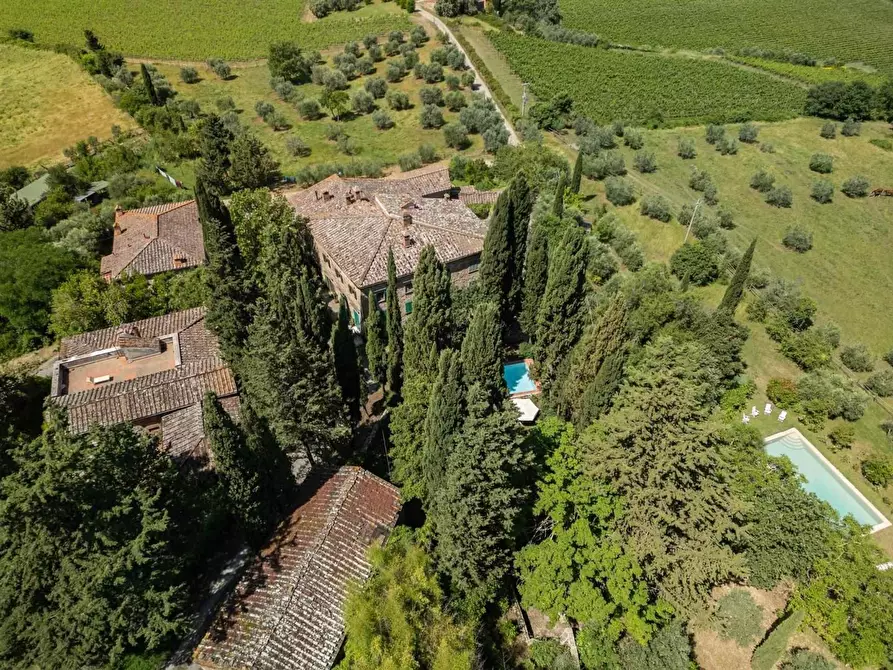 Immagine 13 di Casa colonica in vendita  a Castellina In Chianti