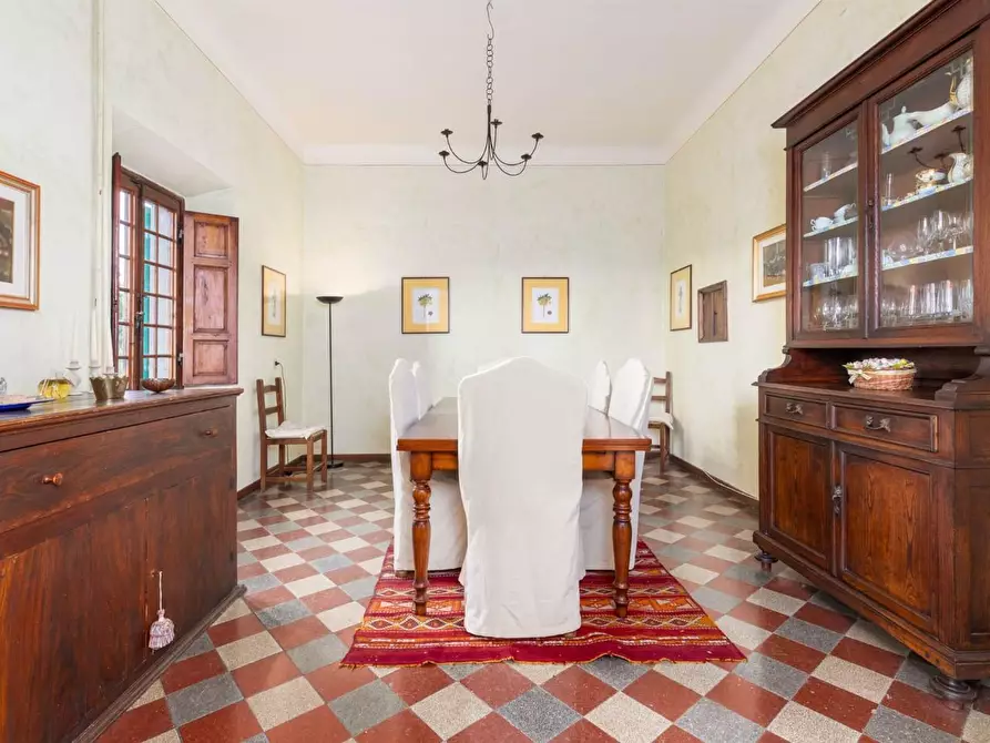 Immagine 17 di Casa colonica in vendita  a Castellina In Chianti