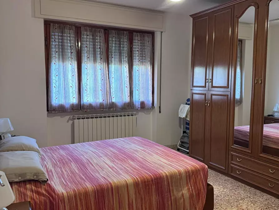 Immagine 7 di Appartamento in vendita  a Massa