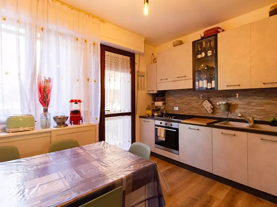 Immagine 6 di Appartamento in vendita  a Cascina