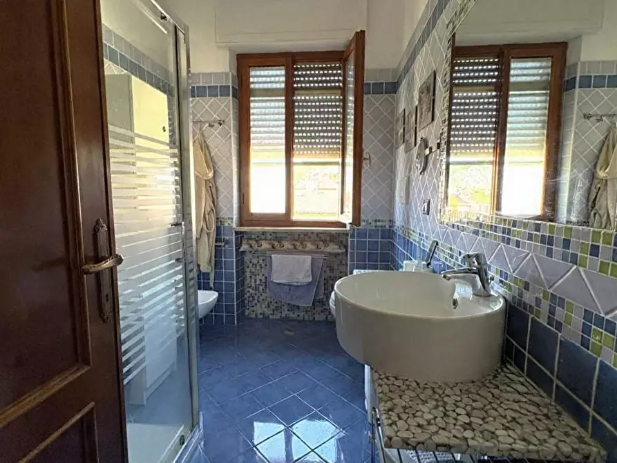 Immagine 8 di Casa bifamiliare in vendita  a Vecchiano
