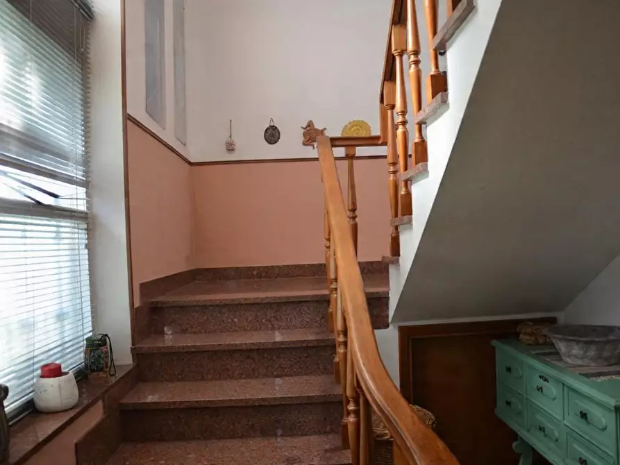 Immagine 10 di Casa bifamiliare in vendita  a Vecchiano