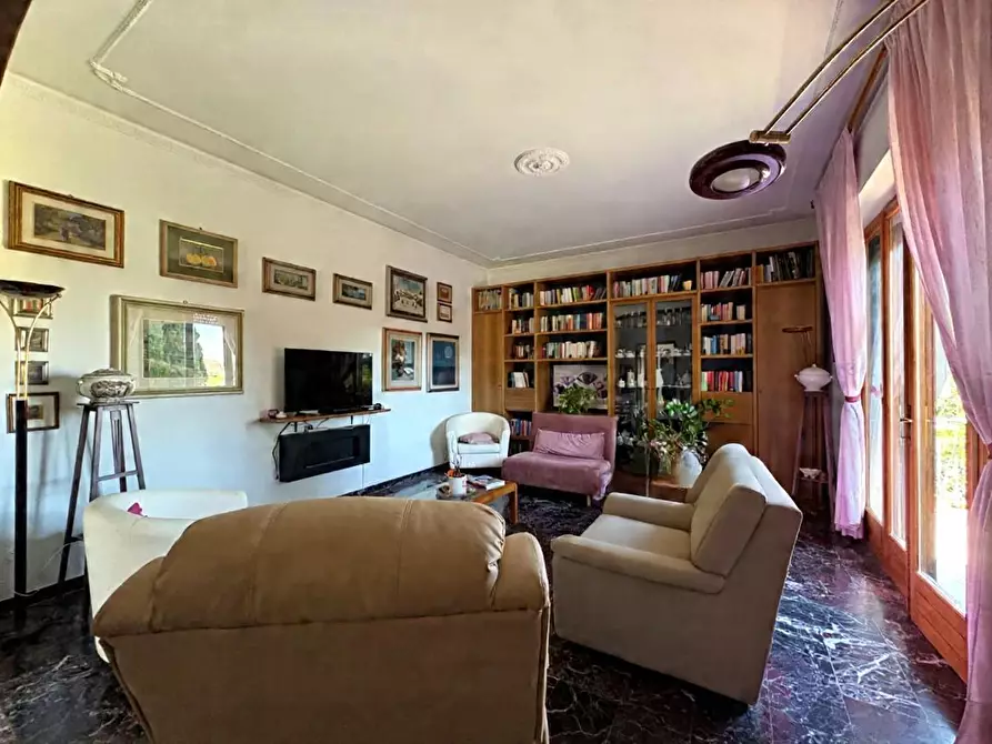 Immagine 1 di Casa bifamiliare in vendita  a Vecchiano