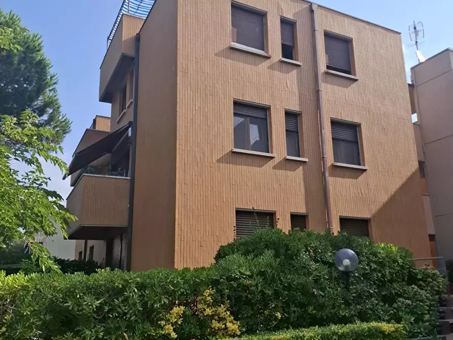 Immagine 17 di Appartamento in affitto  a Pisa
