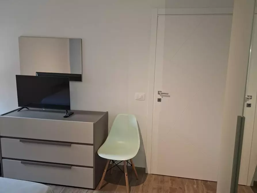 Immagine 18 di Appartamento in affitto  a Pisa