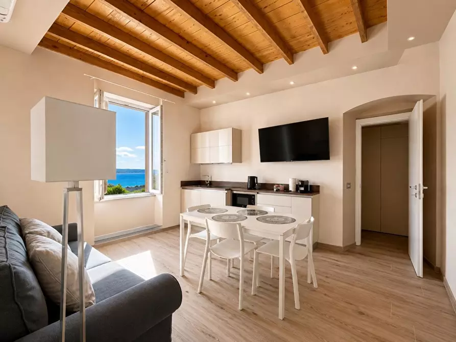 Immagine 3 di Appartamento in vendita  a Vernazza