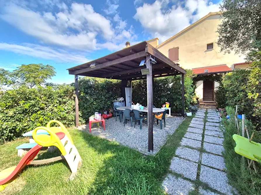 Immagine 2 di Appartamento in vendita  a Campiglia Marittima