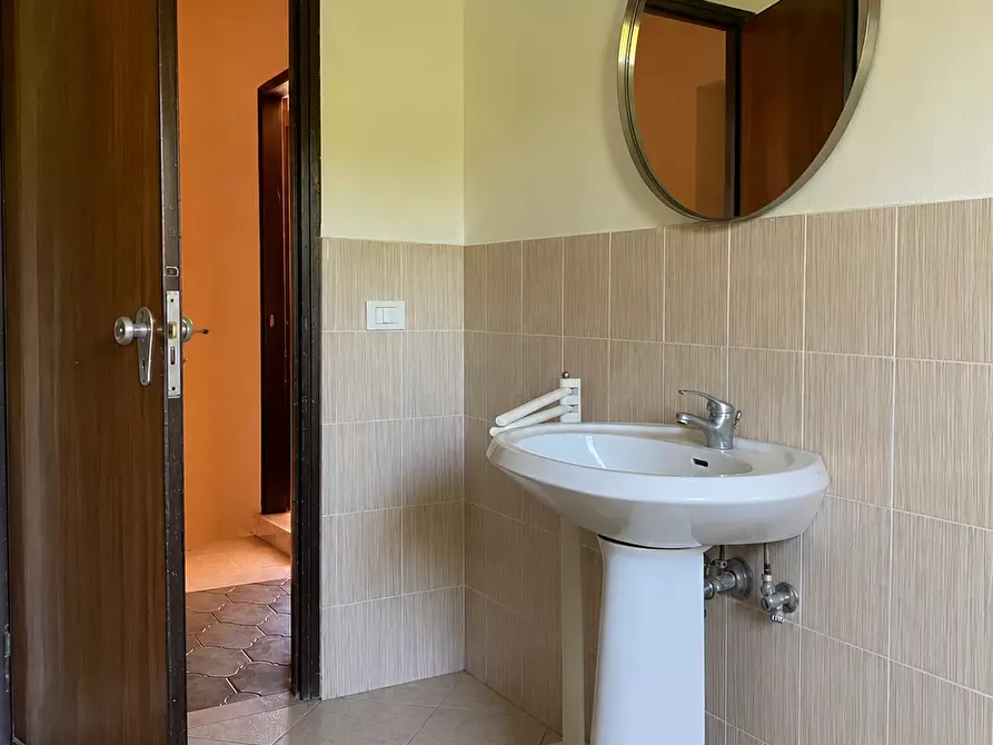 Immagine 19 di Porzione di casa in vendita  a Santa Maria A Monte
