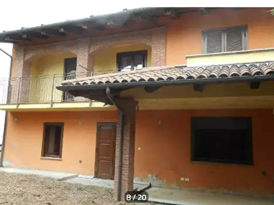 Immagine 1 di Casa indipendente in vendita  a Cavour
