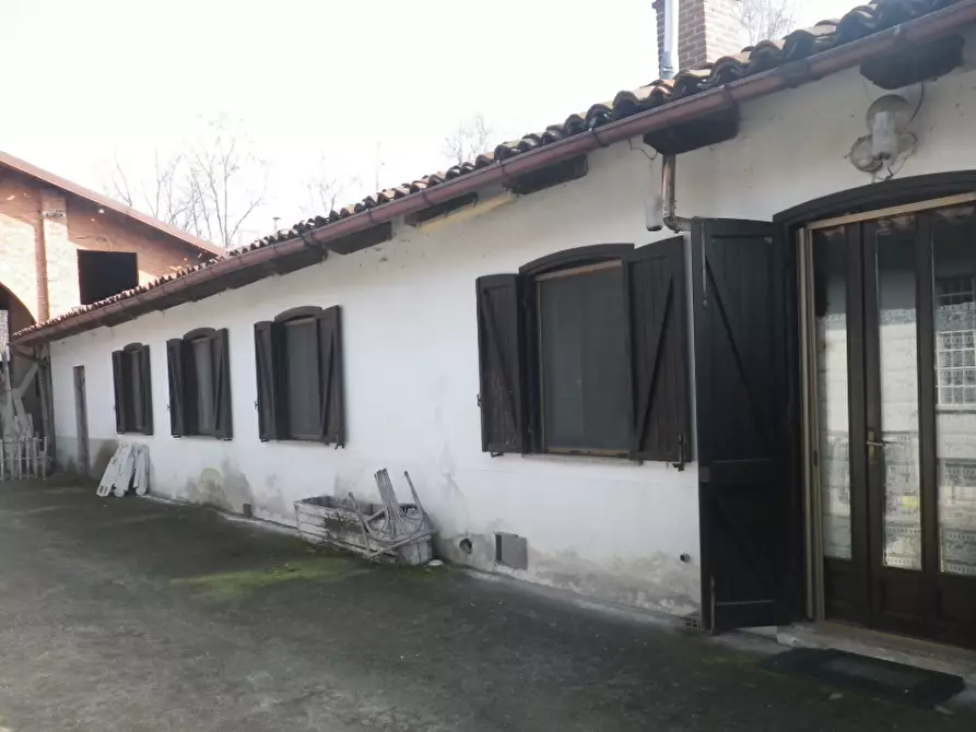 Immagine 2 di Casa indipendente in vendita  a Volpiano