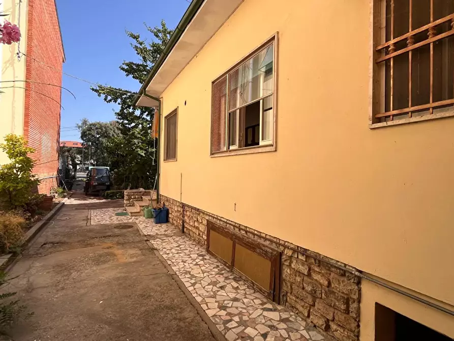 Immagine 3 di Casa indipendente in vendita  a Seravezza