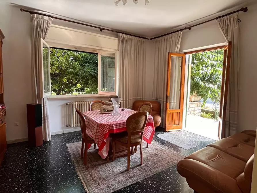 Immagine 19 di Casa indipendente in vendita  a Seravezza