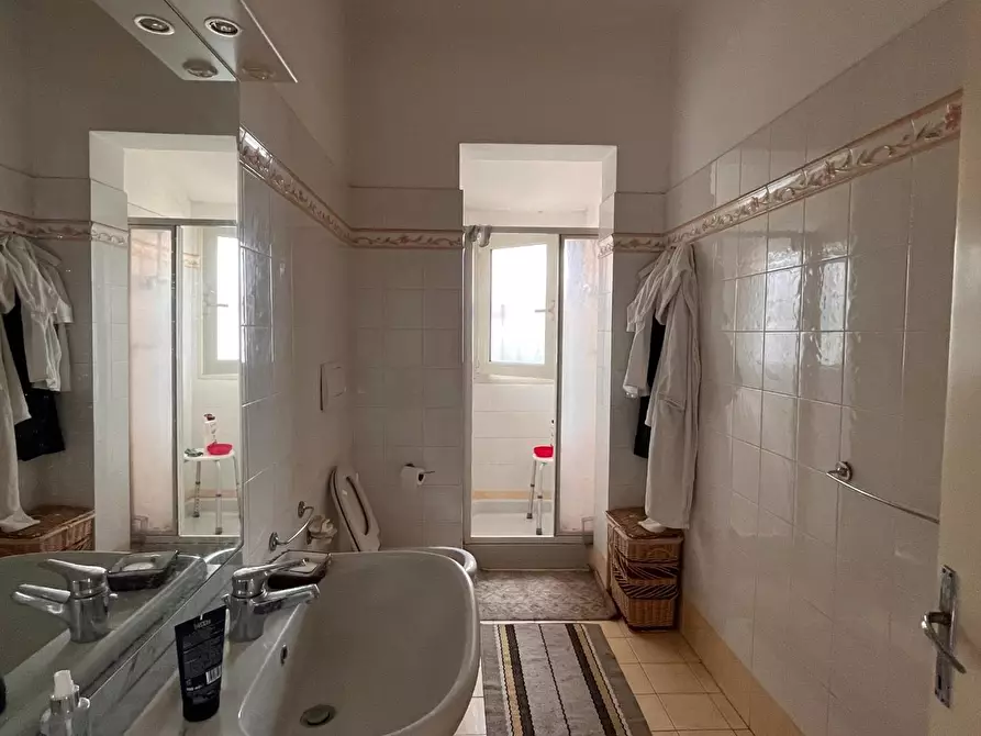 Immagine 13 di Casa indipendente in vendita  a Seravezza