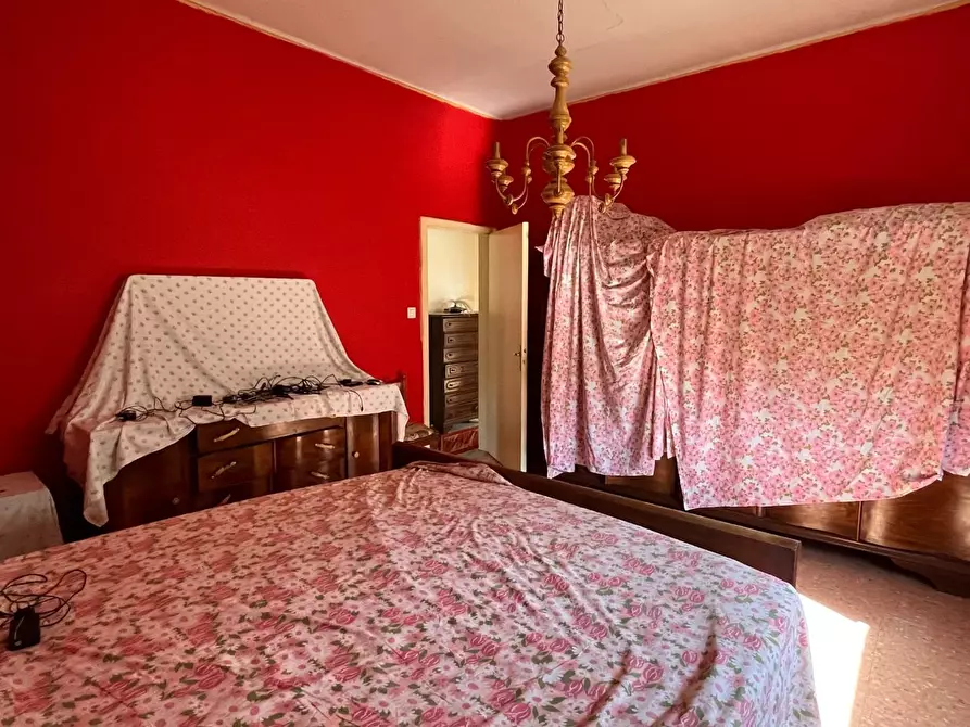 Immagine 14 di Casa indipendente in vendita  a Seravezza