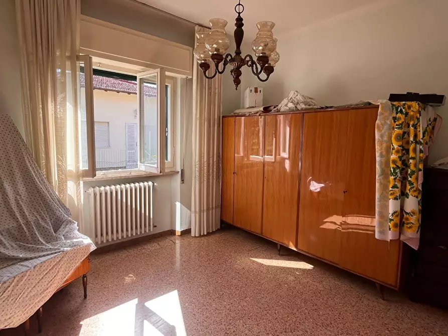 Immagine 17 di Casa indipendente in vendita  a Seravezza