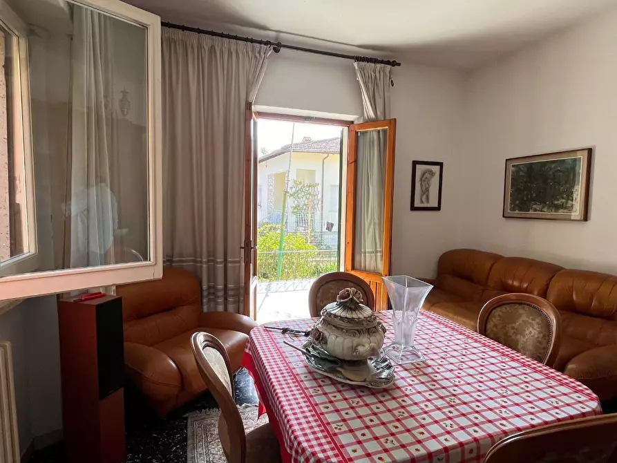 Immagine 21 di Casa indipendente in vendita  a Seravezza