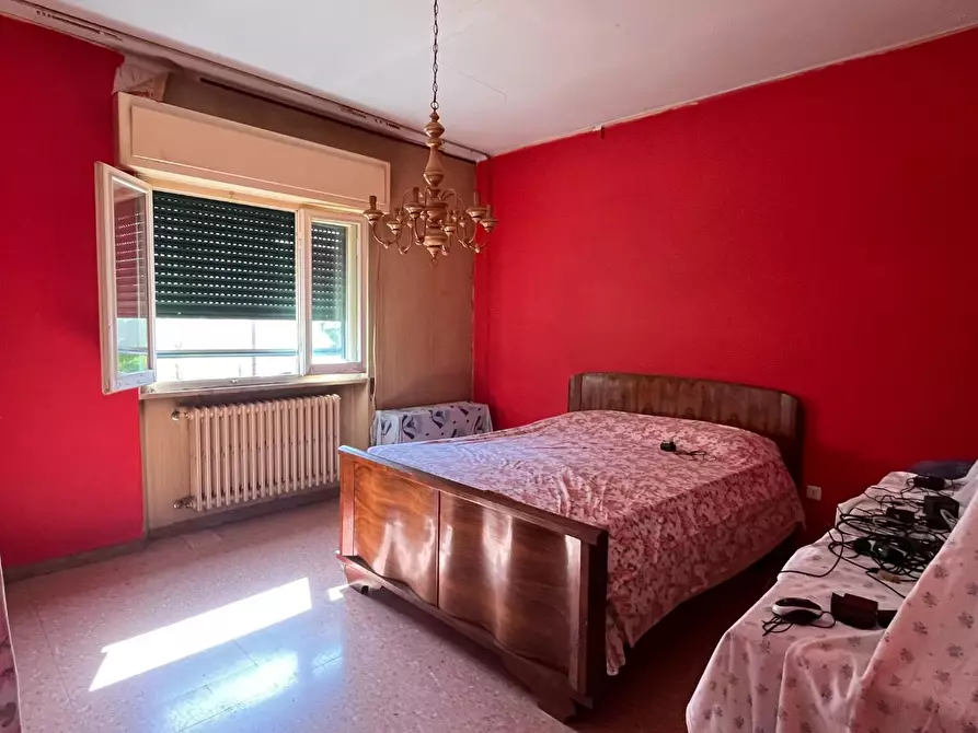 Immagine 11 di Casa indipendente in vendita  a Seravezza
