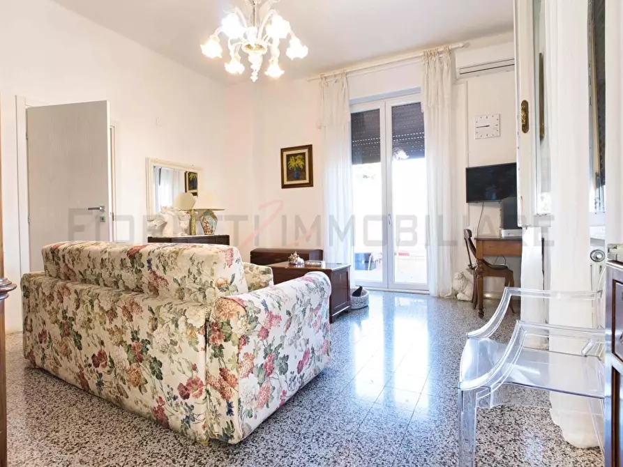 Immagine 3 di Appartamento in vendita  a Suvereto