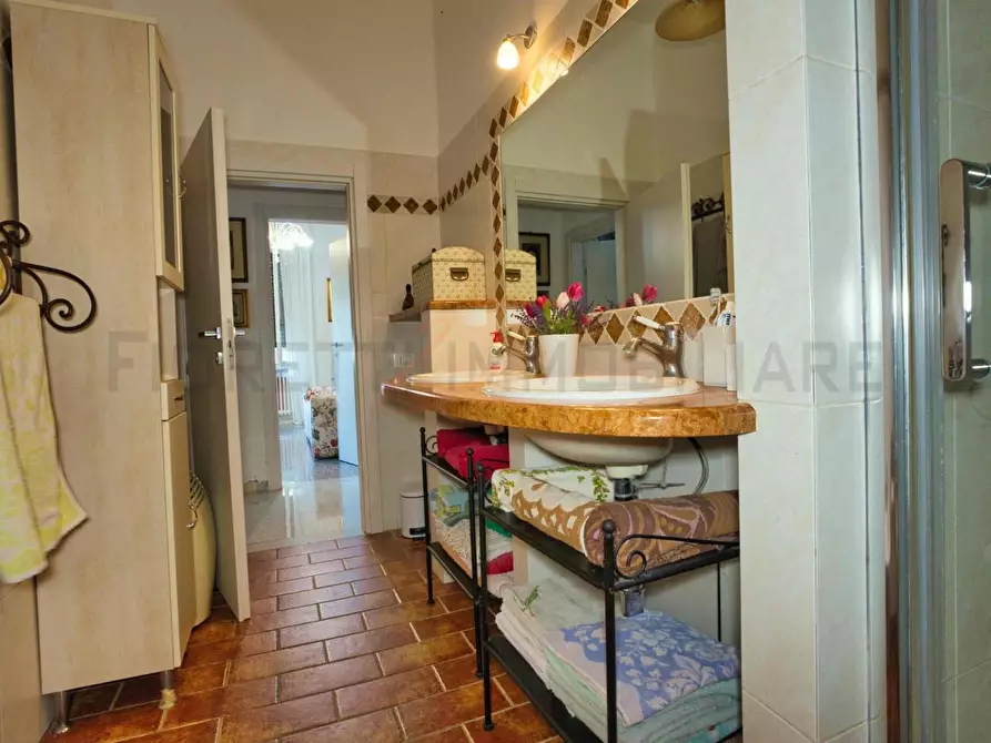 Immagine 27 di Appartamento in vendita  a Suvereto