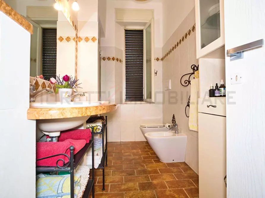 Immagine 25 di Appartamento in vendita  a Suvereto
