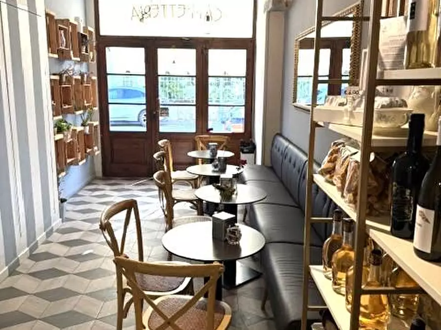 Immagine 1 di Alimentari in vendita  a Castellina In Chianti
