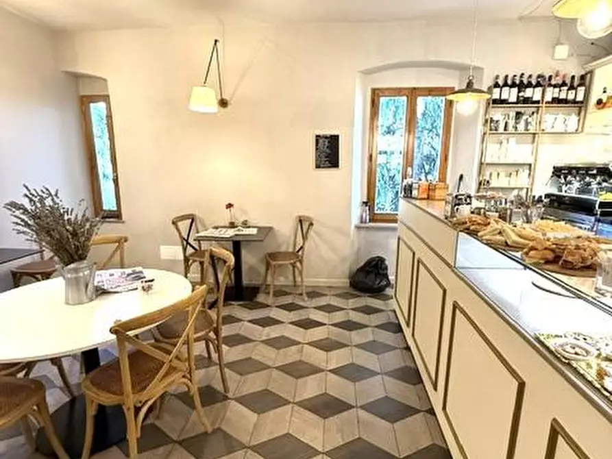 Immagine 8 di Alimentari in vendita  a Castellina In Chianti