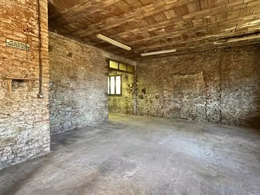 Immagine 5 di Appartamento in vendita  a San Gimignano