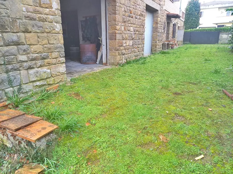 Immagine 65 di Villa in vendita  a Montaione