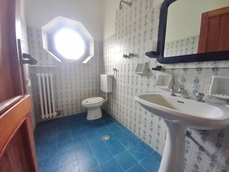 Immagine 53 di Villa in vendita  a Montaione
