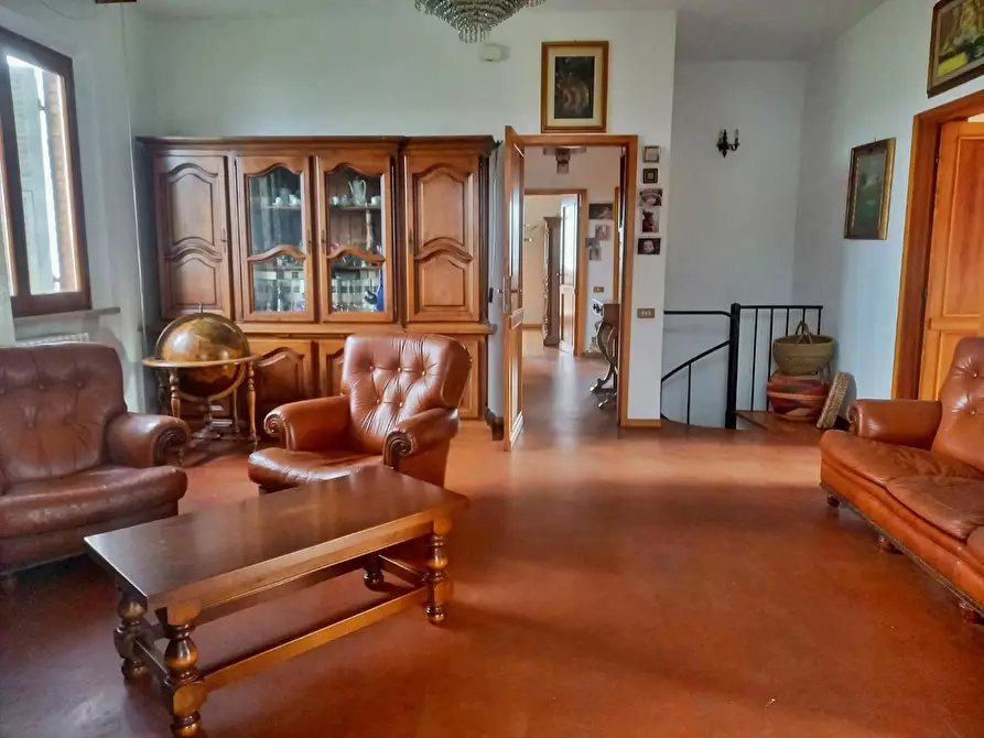 Immagine 4 di Villa in vendita  a Montaione