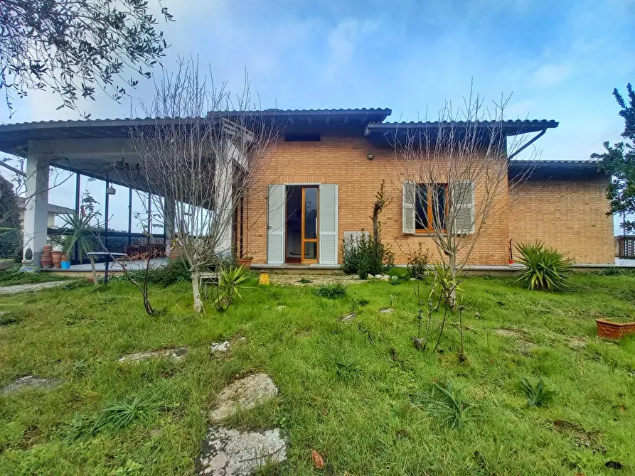 Immagine 1 di Villa in vendita  a Montaione