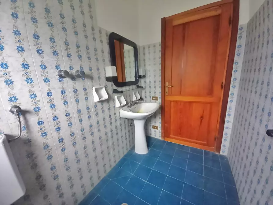 Immagine 56 di Villa in vendita  a Montaione