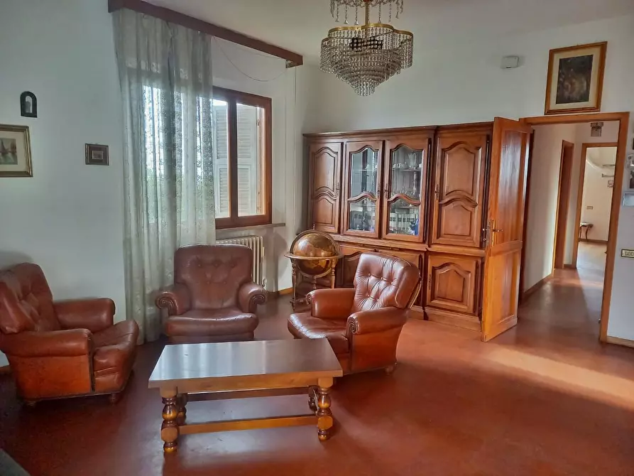 Immagine 2 di Villa in vendita  a Montaione