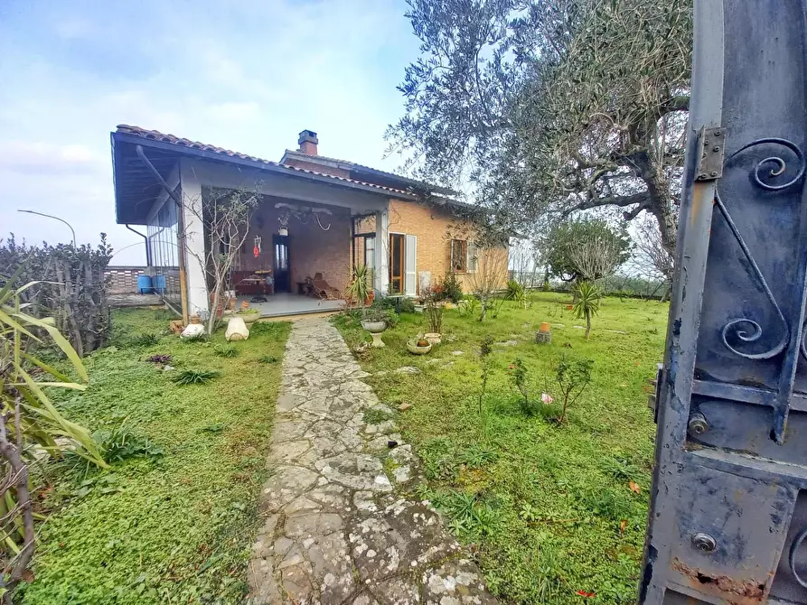Immagine 67 di Villa in vendita  a Montaione
