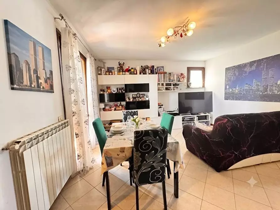 Immagine 3 di Appartamento in vendita  a Pontedera