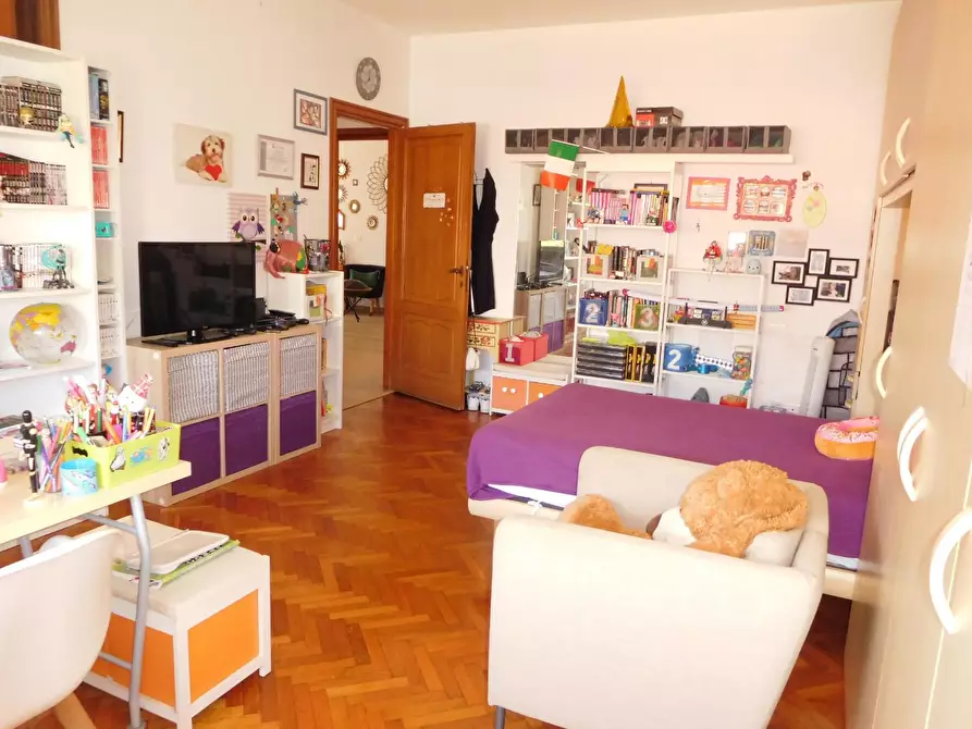 Immagine 11 di Appartamento in vendita  a Pisa