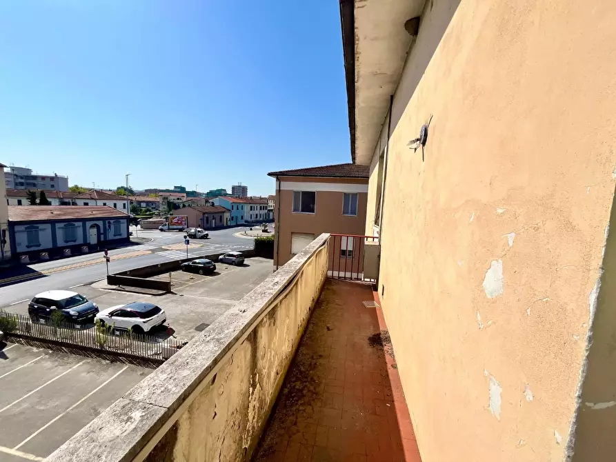 Immagine 5 di Appartamento in vendita  a Pontedera