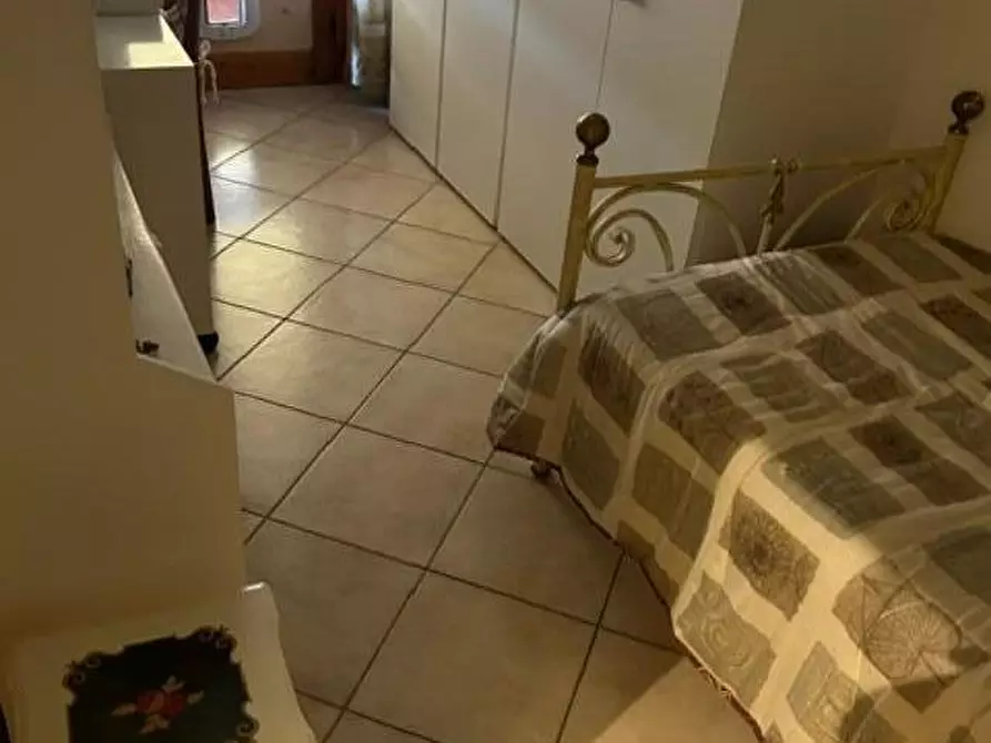 Immagine 7 di Appartamento in vendita  a Siena