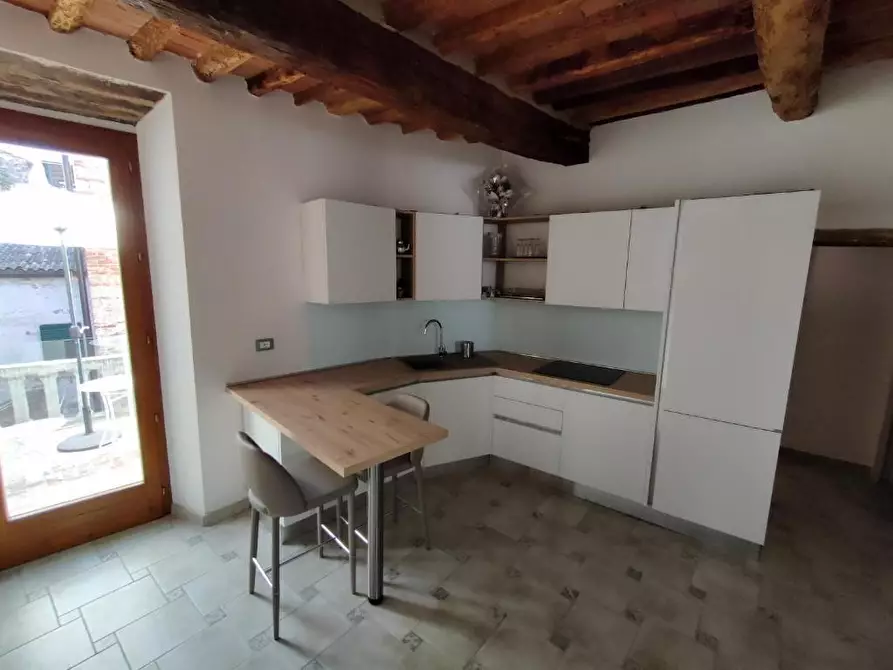 Immagine 2 di Appartamento in affitto  a Peccioli