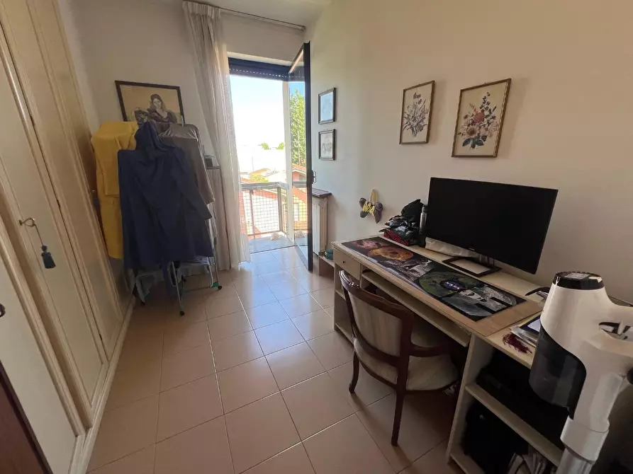 Immagine 19 di Appartamento in vendita  a Viareggio