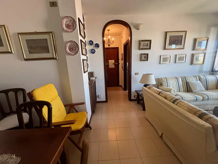 Immagine 28 di Appartamento in vendita  a Viareggio