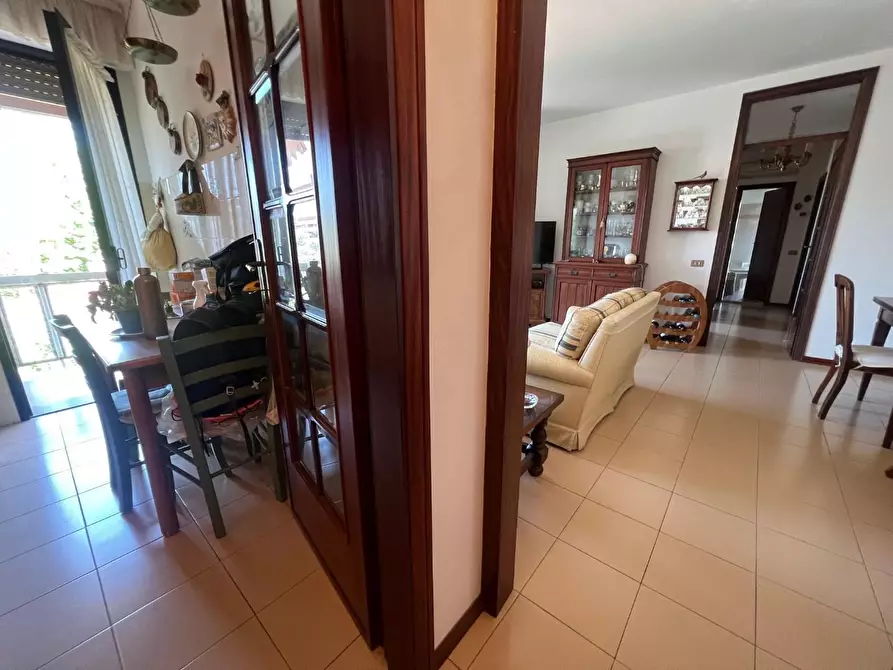 Immagine 27 di Appartamento in vendita  a Viareggio