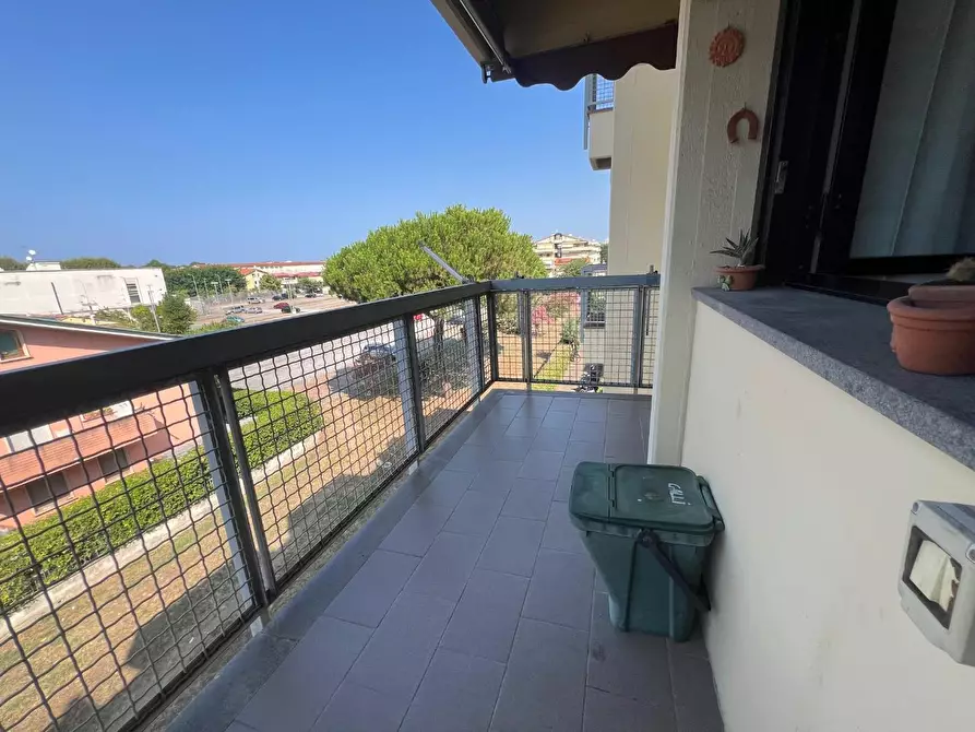 Immagine 26 di Appartamento in vendita  a Viareggio