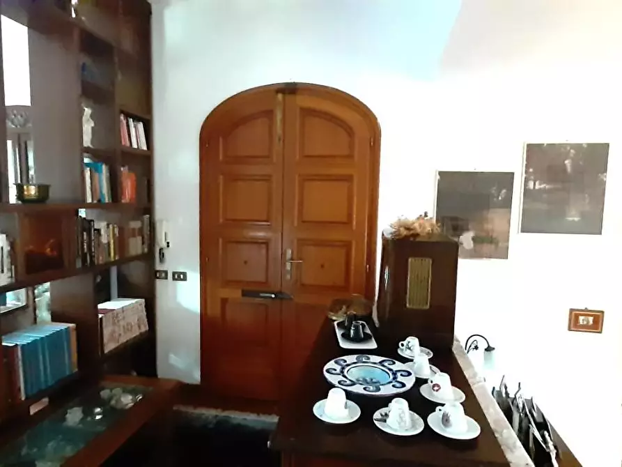Immagine 17 di Villa in vendita  a Castellina Marittima