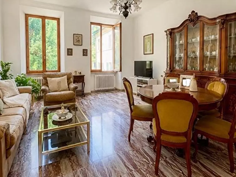 Immagine 26 di Appartamento in vendita  a Siena