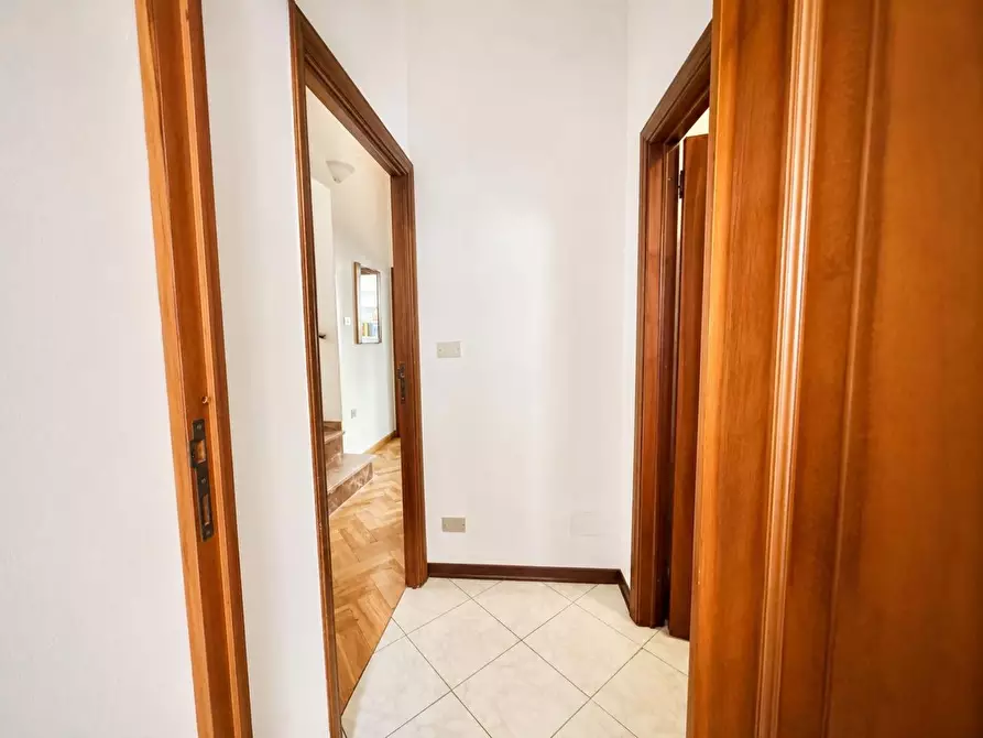 Immagine 24 di Appartamento in vendita  a Siena