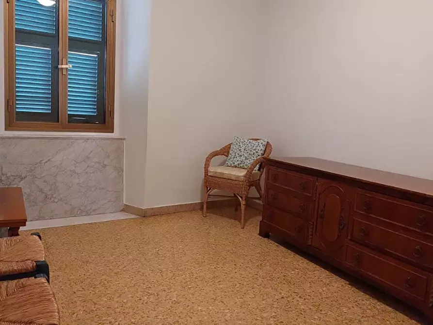 Immagine 2 di Appartamento in vendita  a Massa